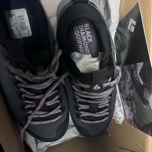 Black Diamond Women’s 7.5 New in box hiking shoes - Picture 3 of 6